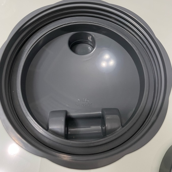 Nutribullet accessories: 2 to go lids and 2 lip rings (NEW!!) - Picture 3 of 11